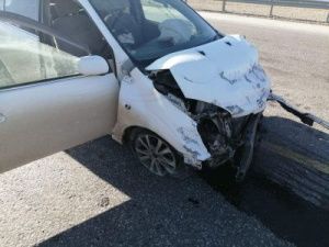 В Якутии пьяный водитель врезался в бордюр