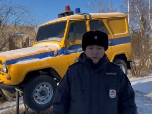 Глава МВД России наградил якутского полицейского за спасение мужчины, который провалился под лед