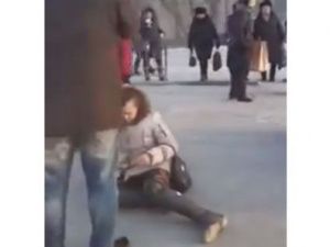 Видеофакт: В Якутске сбили девушку на пешеходном переходе