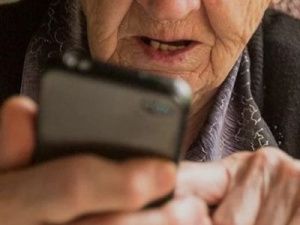 70-летняя жительница Якутска продиктовала смс-коды незнакомке и потеряла все свои сбережения