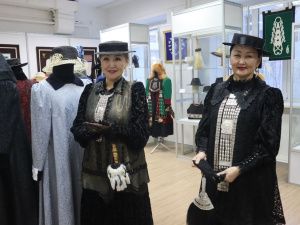 В Якутске открылась юбилейная выставка творческого объединения «Сөргүтүү»