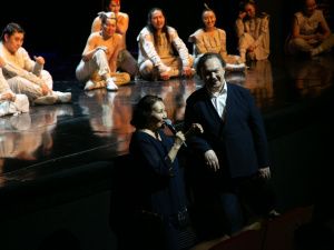 В Алматы зрители тепло приняли спектакль Театра Олонхо Якутии