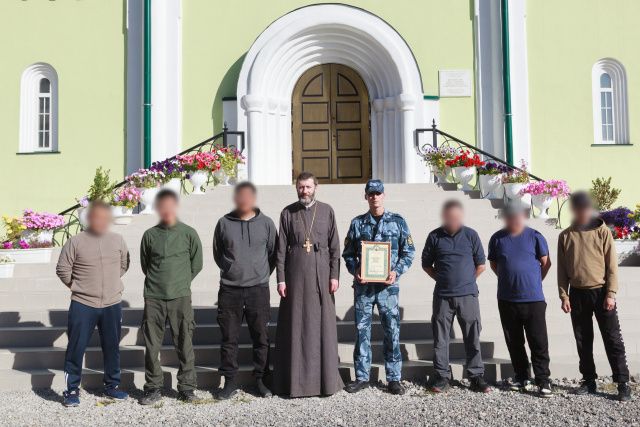 Осужденные оказали добровольческую помощь Храму Всех Святых
