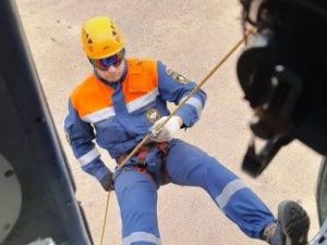 В Якутии спасатели и лётчики отточили навыки десантирования