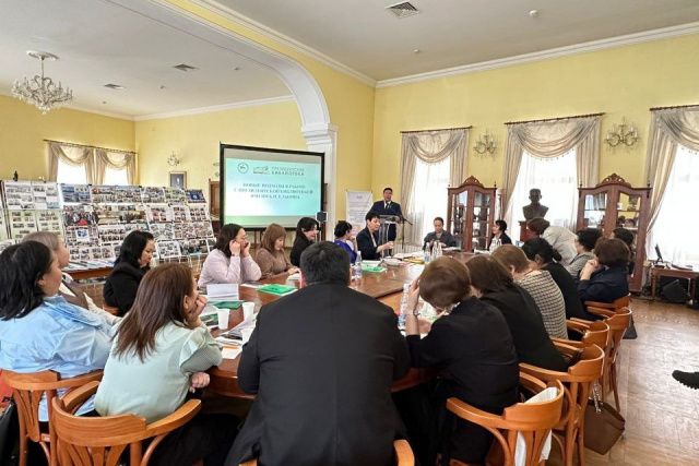 Юрий Семенов рассказал о новых возможностях для муниципальных и государственных библиотек Якутии