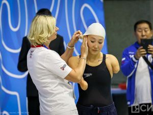 Анастасия Диодорова совершила золотой заплыв в Якутске перед сотнями зрителей