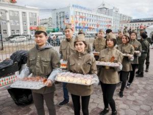 В Якутске «солдатской кашей» угостили тысячу человек