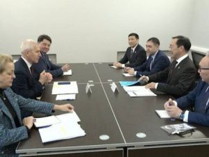 Глава Якутии провел рабочую встречу с министром спорта РФ