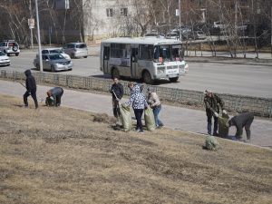 Дом дружбы народов встретил май субботником