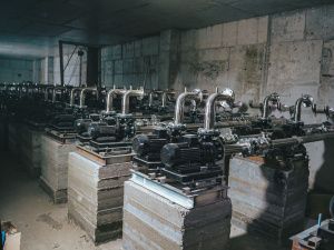 Благоустройство пл. Ленина: завершаются работы по установке насосного оборудования фонтана