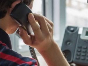 51-летняя сотрудница якутского военкомата оформила кредиты и перевела мошенникам более двух миллионов рублей