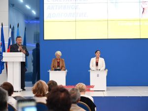 Более ста человек посетили выставку «Счастливое. Активное. Долголетие» в Якутии