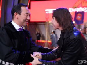 Песню про героический танковый экипаж «Алёша» исполнили на главной сцене выставки «Россия» в Москве