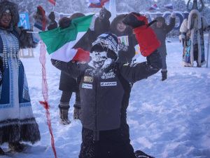 Итальянский полицейский совершил забег в Оймяконе