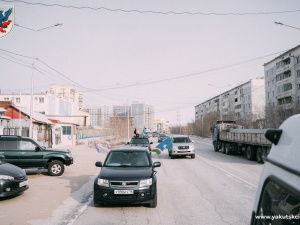Автопробег в поддержку спецоперации российских войск на Украине провели в Якутске