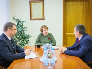 Вице-премьер Якутии и начальник Главного управления Минюста РФ по Приморскому краю обсудили взаимодействие органов юстиции