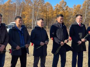 В Таттинском улусе воздали дань памяти  Платону Алексеевичу Ойунскому