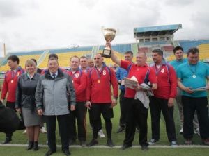 Кубок Федерации профсоюзов Якутии команда речников оставила на вечное хранение