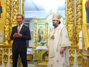 Глава Якутии посетил Рождественскую службу в Преображенском кафедральном соборе