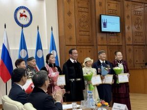 Дед нашего Ил Дархана был олоҥхосутом…