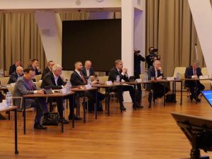 Айсен Николаев принял участие в выездном совещании по подведению итогов социально-экономического развития Дальнего Востока в 2023 году