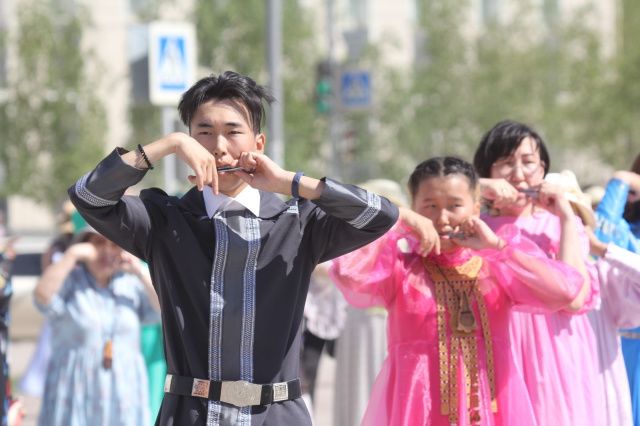 Победителей конкурса хомусистов «ХОМУС ТЭТИМЭ», в рамках молодежного фестиваля «МУУС УСТАР», определят 23 марта 