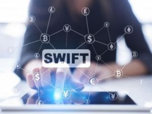 Финансист сказал, что будет с валютой, если Россию отключат от SWIFT