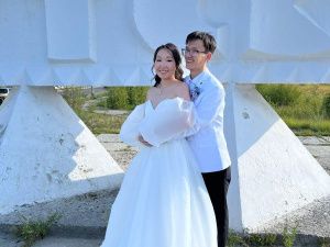 Добро в день свадьбы: молодожены-медики помогли детям, больным раком