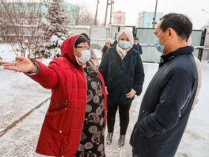 "На следующей неделе срок получения результатов анализов в Якутске сократится до 1-4 дней". Глава Якутии посетил ряд медицинских учреждений