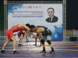 Восемь якутских борцов вышли в финал всероссийского турнира памяти Александра Крылова