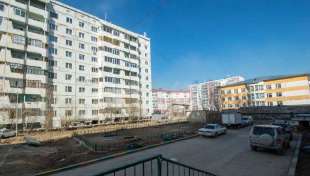 Жительница Якутска выпала с балкона 9 этажа и разбилась насмерть