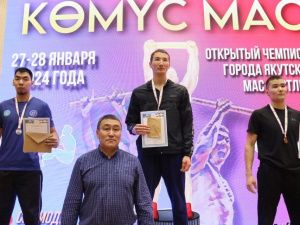 Заявка от Вячеслава Дьяконова и новые лидеры: итоги первого дня чемпионата Якутска по мас-рестлингу