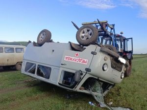 В Чурапчинском улусе перевернулась "пьяная скорая"
