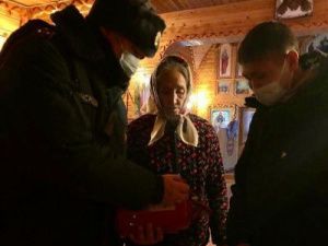 В Якутии сотрудники МЧС проверили православные храмы перед Крещением