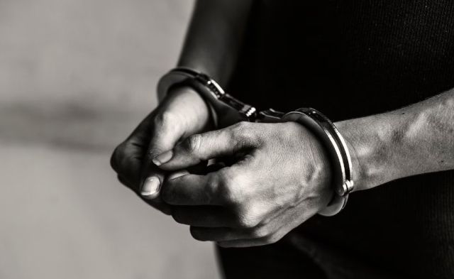 В Нюрбинском районе задержан мужчина, который подозревается в хищении более полумиллиона рублей у женщины