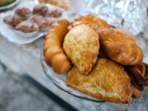 Айсен Николаев посетил комбинат школьного питания в Ленске