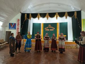 Жителей и гостей Хангаласского района Якутии объединили широкие ямщицкие посиделки