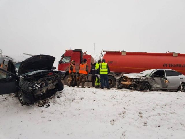 В Вилюйском улусе в результате жесткого ДТП погиб пассажир: Трое госпитализированы