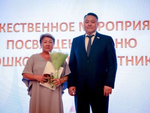 В Якутске чествовали педагогов в преддверии Дня работников дошкольного образования