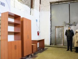 Постельное бельё, мебель и шкафчики с электронными замками: что производят в колонии № 1 в Якутске