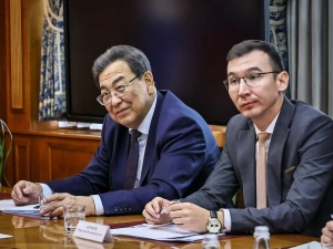 Глава Якутии поставил задачи перед правительством в сфере финансов и имущественных отношений