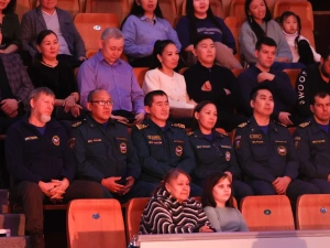 Оперслужбы Якутии провели благотворительный концерт «Для СВОих»