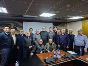 Разборки коммунистов и Афанасия Максимов вышли в свет