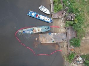 Служба спасения Якутии локализовала розлив нефтепродуктов