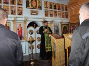 В православном храме исправительной колонии № 1 провели молебен