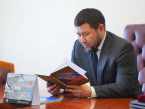 Евгений Григорьев встретился с авторами книги «Донбасс: история борьбы за воссоединение с Россией»