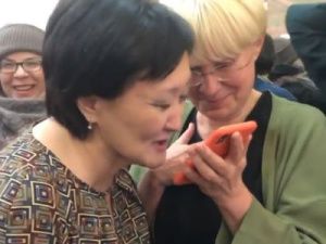 Видеофакт: Мэр Якутска передала привет Эдите Пьехе