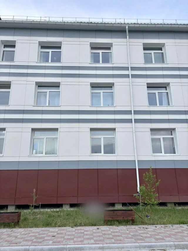 По факту гибели постояльца дома престарелых в Вилюйском районе при падении из окна учреждения проводится процессуальная проверка