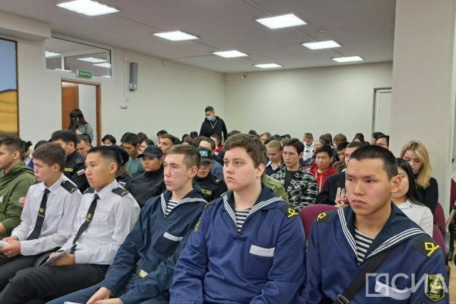 В Якутске дискуссионный клуб пригласил студентов на разговор о патриотизме и Родине