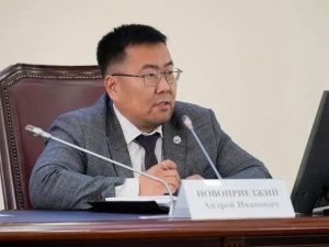 Мэр Якутска представил нового начальника Управления образования